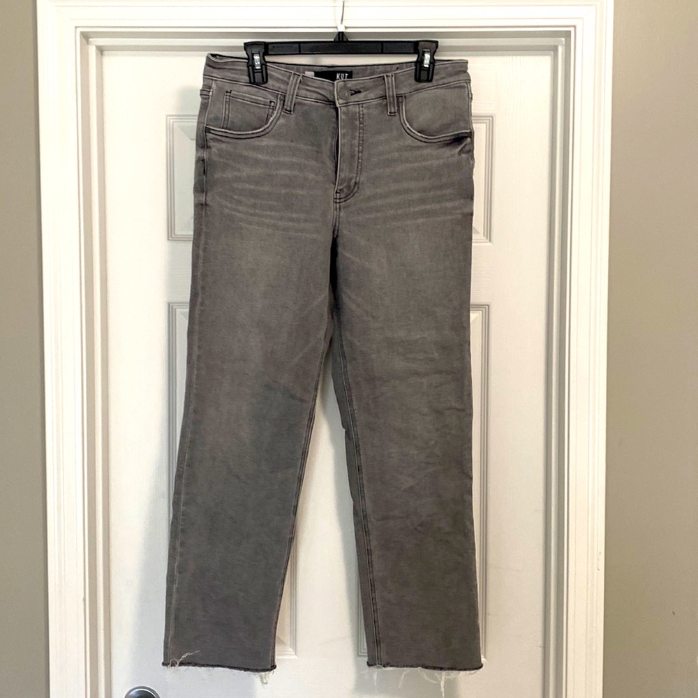 Size 8 Kut from the Cloth denim ankle jeans.
